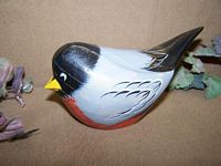 http://lakesidedecoys.com/images/tn_bb_robin_63.jpg